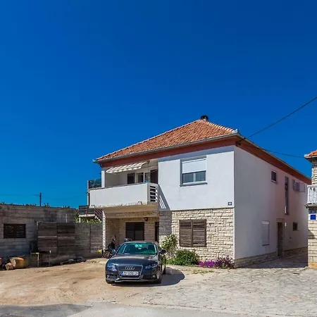 Stine Διαμέρισμα *